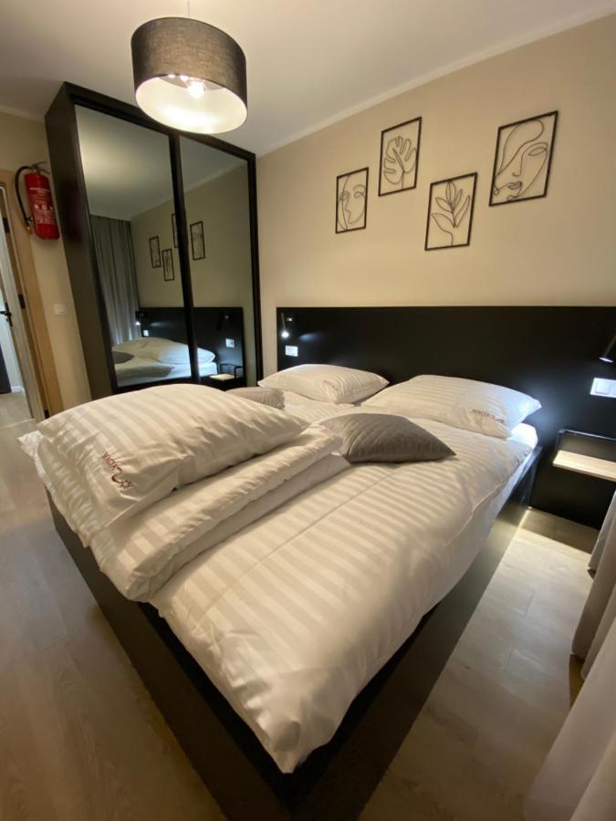 Apartamenty Magia Z Bezplatnym Parkingiem I Klimatyzacja Rzeszów Exteriör bild