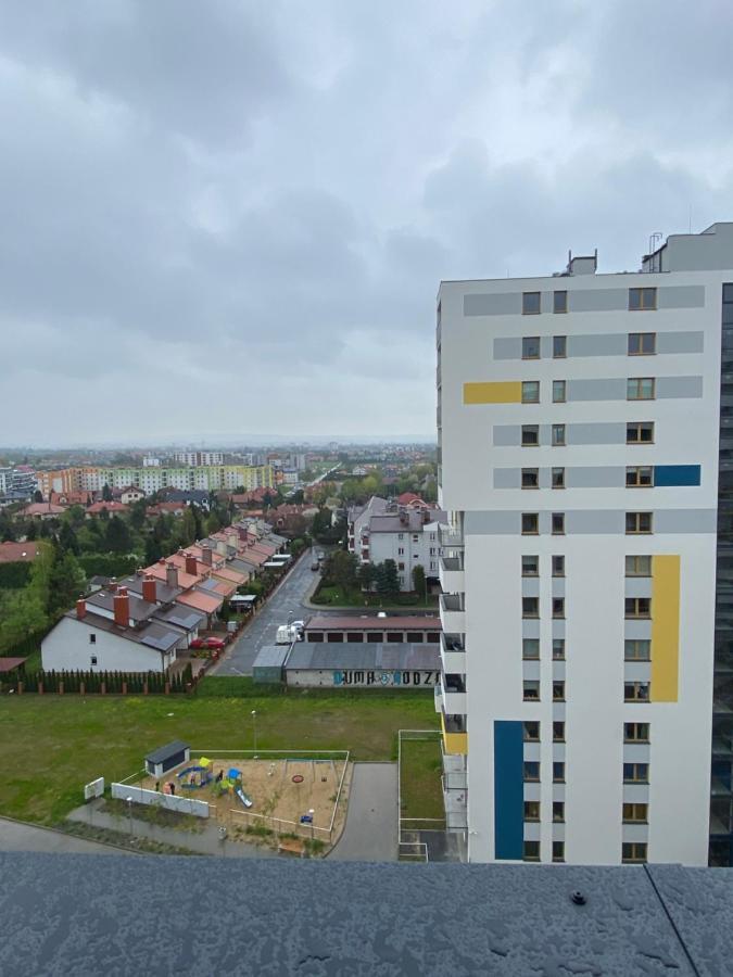 Apartamenty Magia Z Bezplatnym Parkingiem I Klimatyzacja Rzeszów Exteriör bild