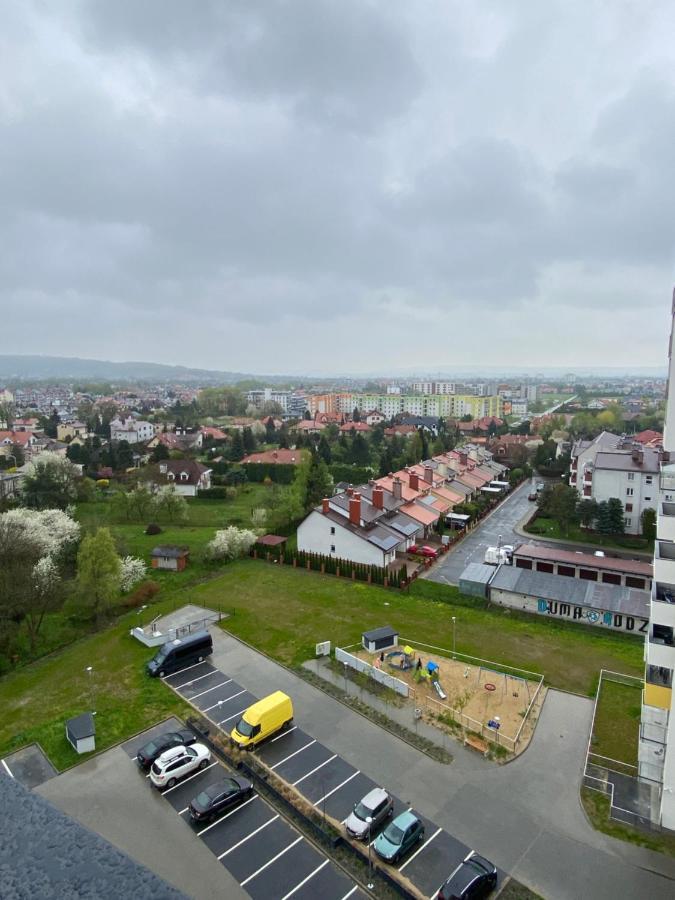Apartamenty Magia Z Bezplatnym Parkingiem I Klimatyzacja Rzeszów Exteriör bild